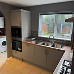 Modern 4 Bedroom Detached House In Cardiff