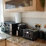 5 Bedroom House Near Cardiff City.