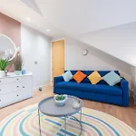 2 Bed Apartment - Cardiff City Centre - Free Parking