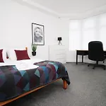Royal Oak House By Ty Sa - 5 Bedroom House