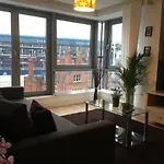 Central Luxury Apartment