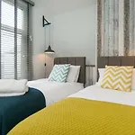 House For Families Or Groups Near Cardiff City Centre