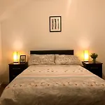 Smart Central Apartment, 5 Mins From Centre