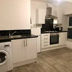 Smart Central Apartment, 5 Mins From Centre