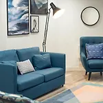 New Apartment In City Centre & Close To Stadiums