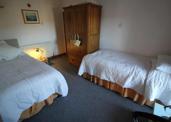 Violet Cottage 3 Bedroom Apartment By Cardiff Holiday Homes