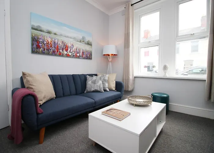 No 25 City House By Ssw Close To City Sleeps 4