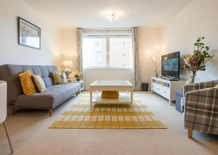 Hansen Court - Stylish Bay Apartment With Parking And River Views