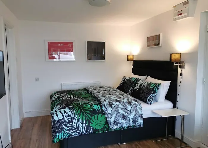 Stylish Studio Bungalow, Close To Cardiff Centre