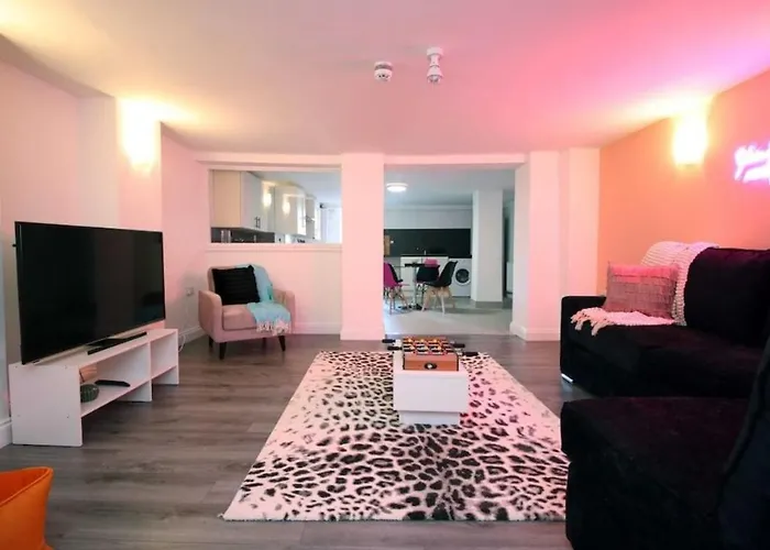 Principality House By Mia Living 3 Bedroom Apartment A 5 Min Walk To Principality Stadium
