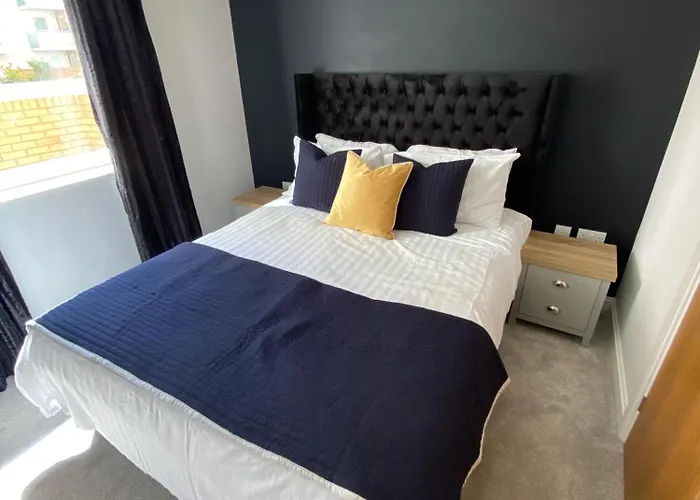The Courtyard Apartment By Staying-Away With Free Parking