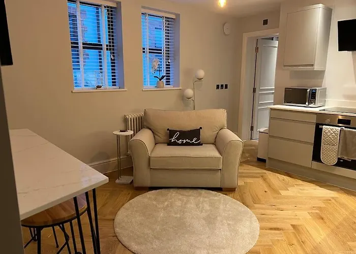 New Apartment, 10 Mins From Principality Stadium
