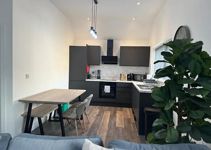 Sapphire Premier Apartments W/Secure Parking