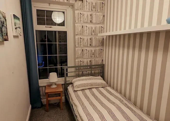 Penarth Town Terrace, Close To Cafes, Beaches, Cardiff