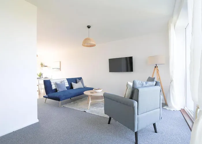 Stayright 2Bed Apartment Overlooking Water With Free Parking And 2 Bathrooms