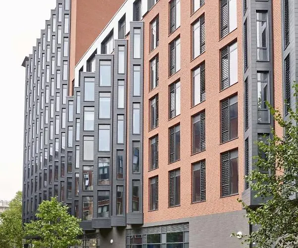 Modern Ensuites With Shared Kitchen At Howard Gardens In Cardiff