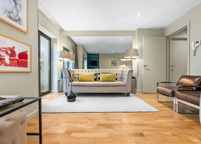 Sophia Gardens Apartment