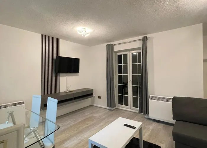 Cardiff Bay Apartment With Parking