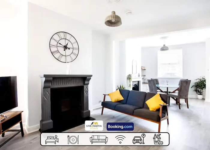 Comfy 3Bed House By Stirkmartin Stays Short Lets & Serviced Accommodation Cardiff With Free Parking & 8Mins To City Centre