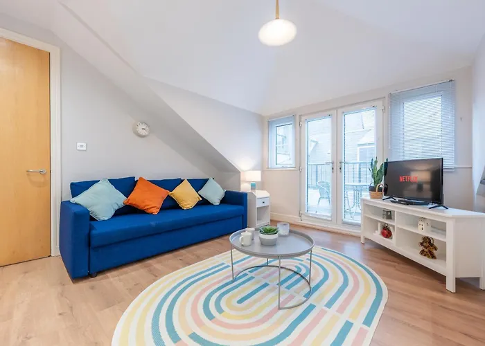2 Bed Apartment - Cardiff City Centre - Free Parking