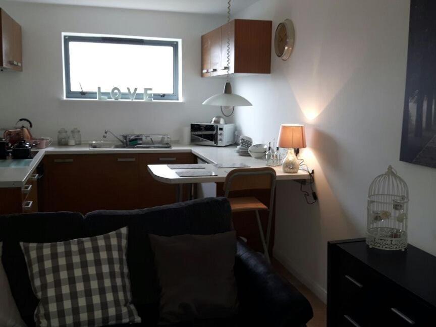 Apartment Radyr Place By Holiday Homes Cardiff