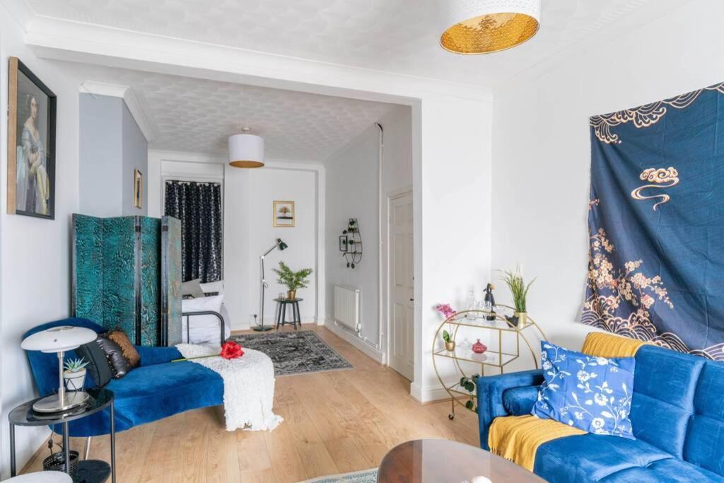 The Gatsby - Beautiful Spacious House * Cardiff