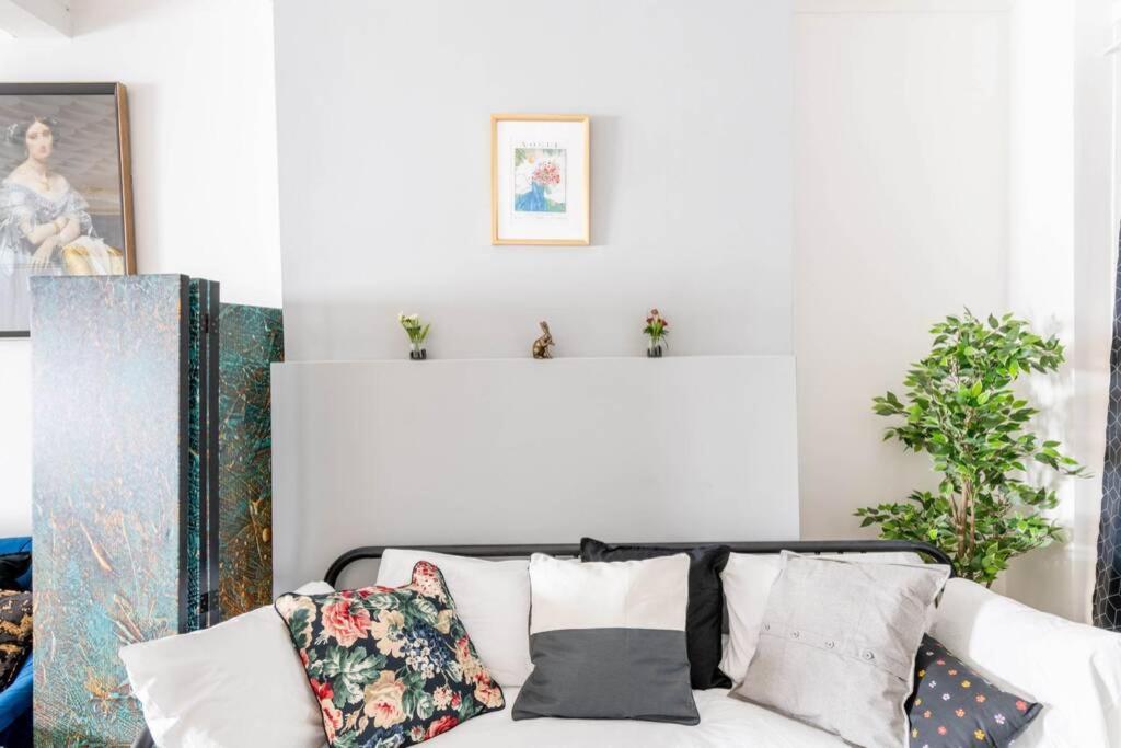 The Gatsby - Beautiful Spacious House