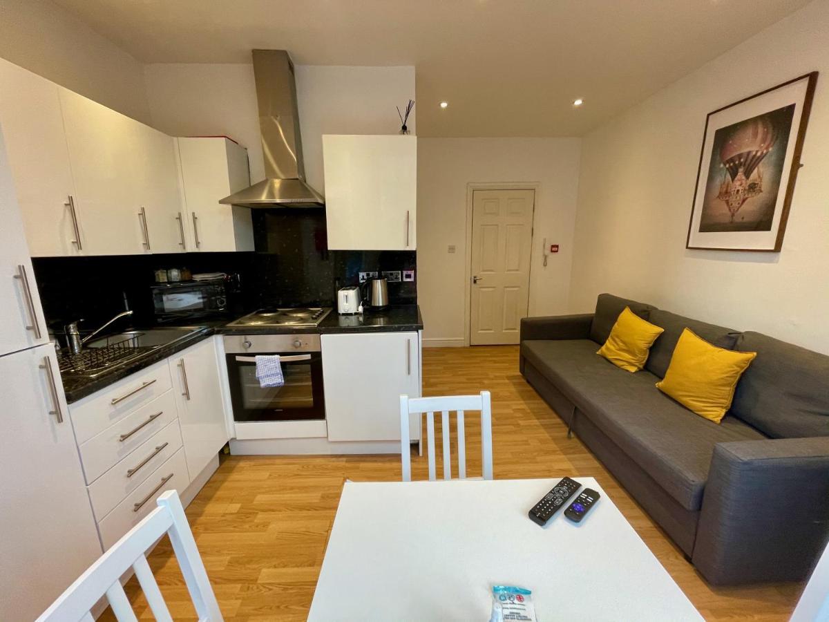 Apartment Bute Park W/ Heating + Private Bathroom *