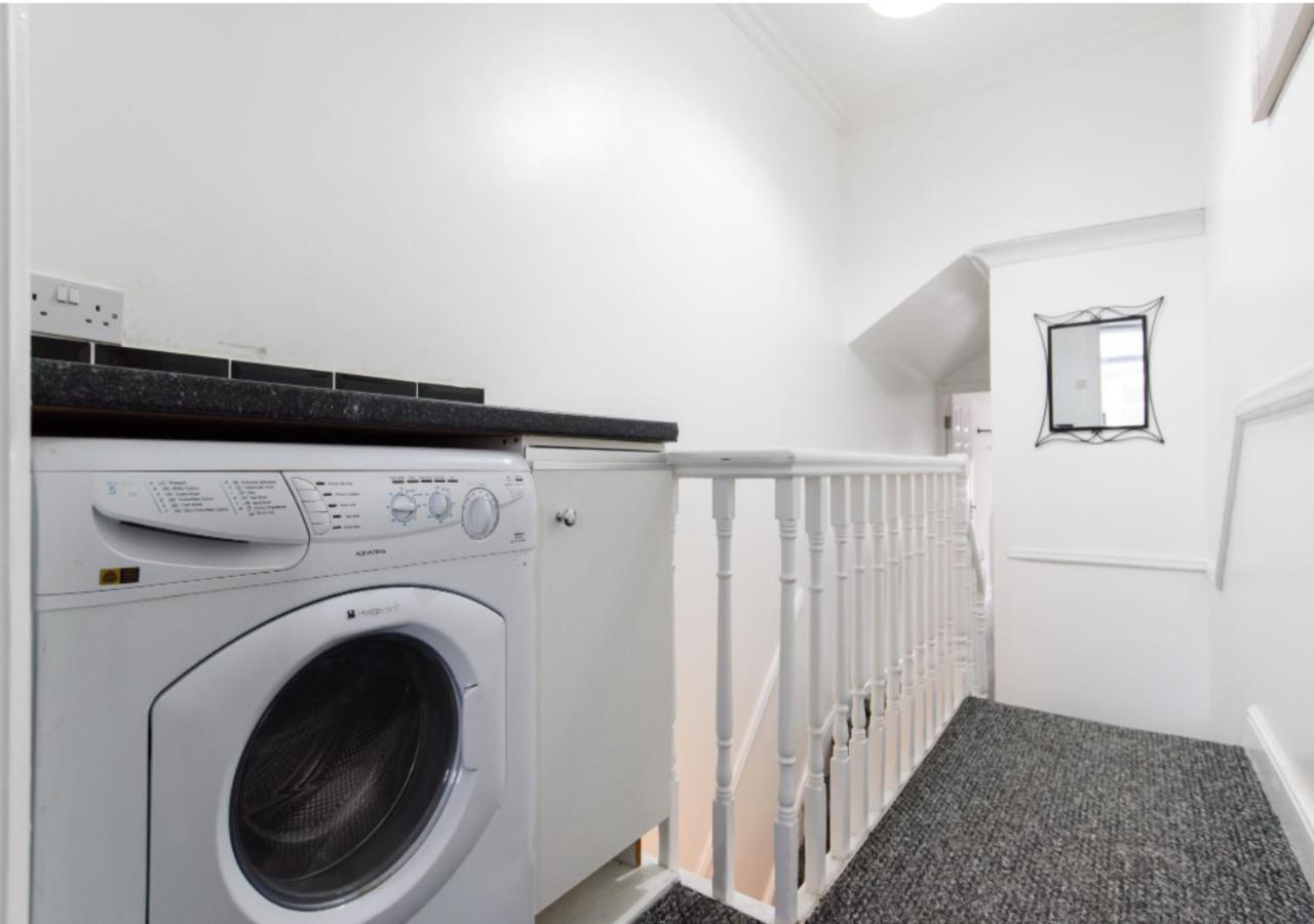 2 Bed Near Centre - By Sweet Stays