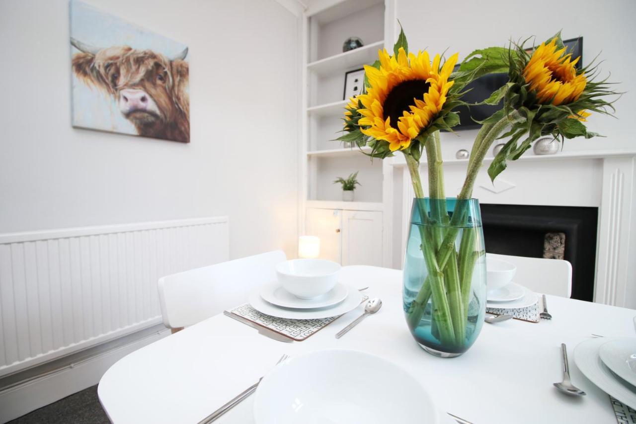 Apartment No 25 House By Ssw Close To Sleeps 4 *