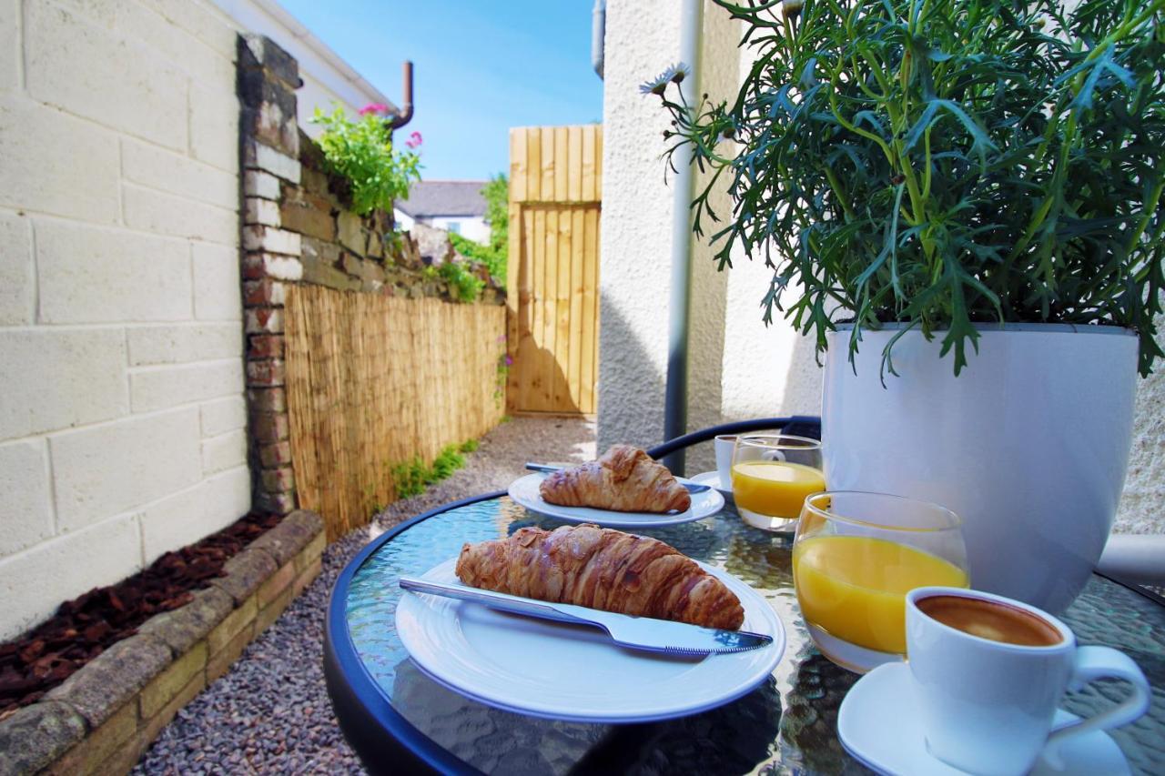 Apartment No 25 House By Ssw Close To Sleeps 4 *