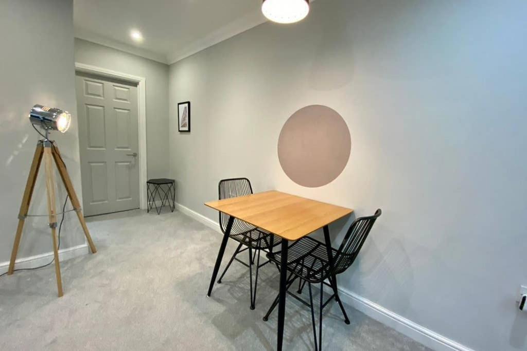 Stylish For 2 Nr Centre & Victoria Park