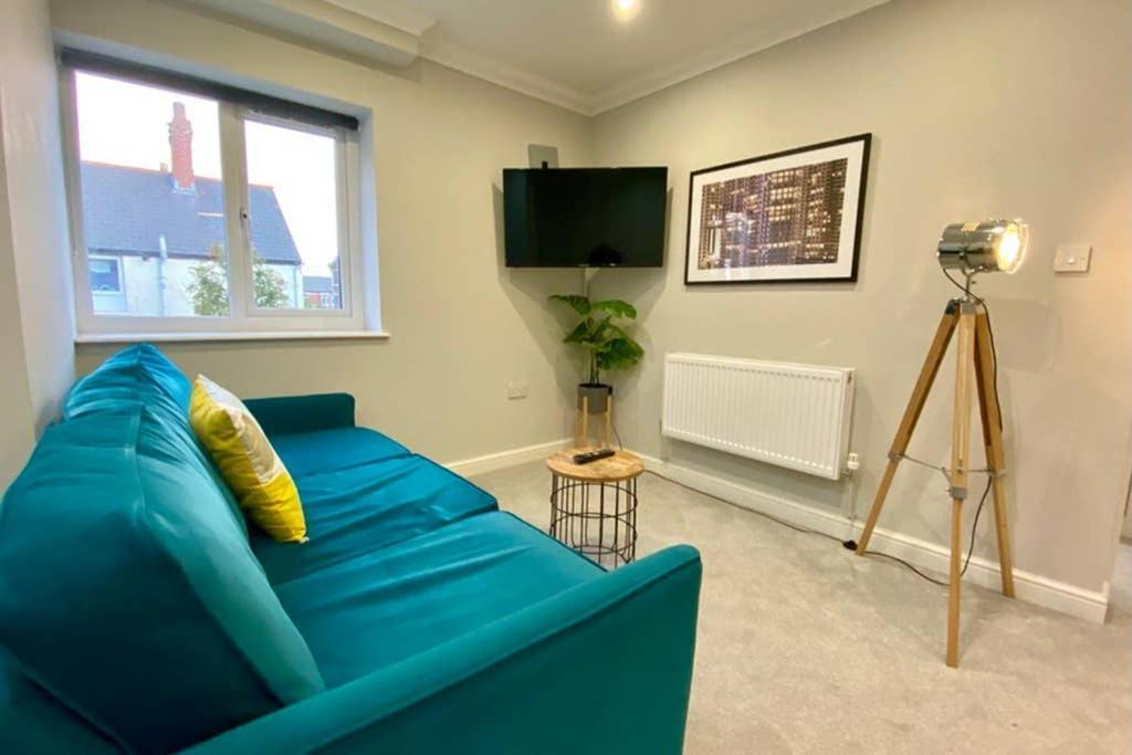 Stylish For 2 Nr Centre & Victoria Park Cardiff