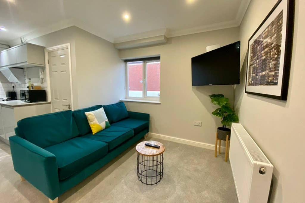 Stylish For 2 Nr Centre & Victoria Park * Cardiff