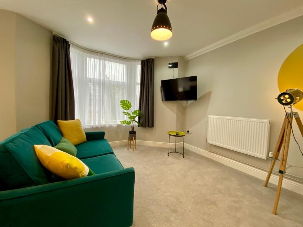 Stylish Modern Near Parks & Centre Apartment Cardiff