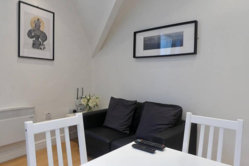 Apartment 2 Bedroom Nr Centre, Uni & Parks Cardiff