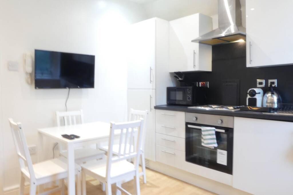 Apartment 2 Bedroom Nr Centre, Uni & Parks *