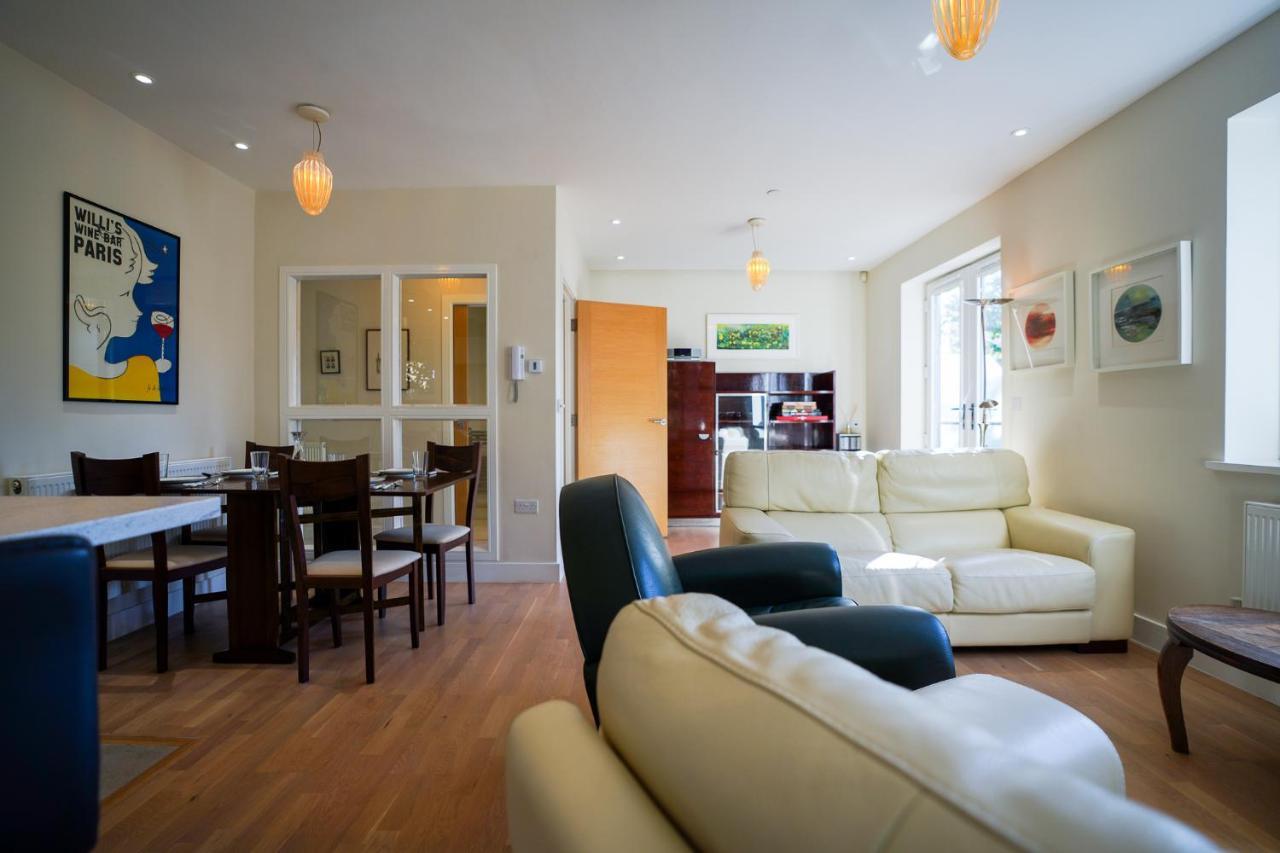 Holiday home Royal Stuart Lane - Townhouse By The Bay With Parking