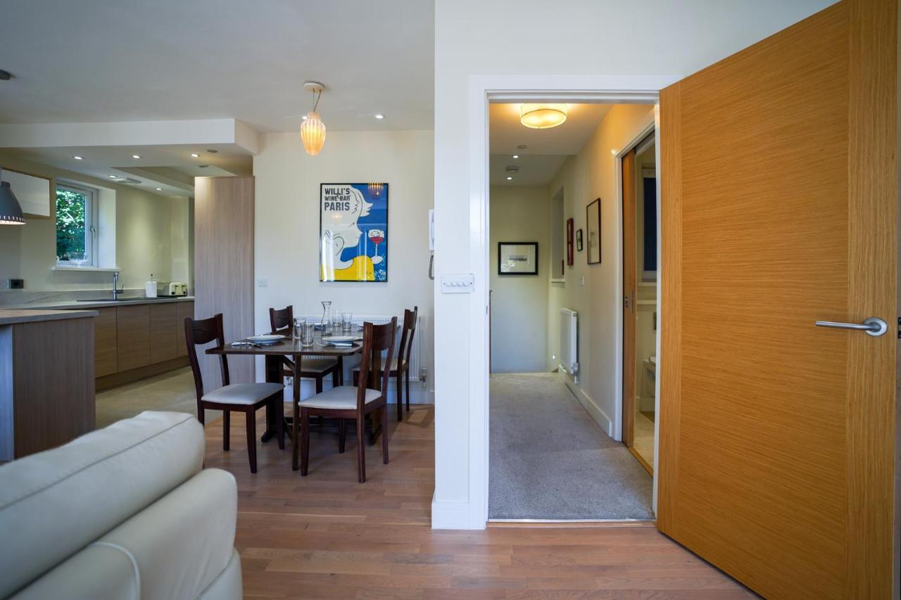 Royal Stuart Lane - Townhouse By The Bay With Parking * Cardiff