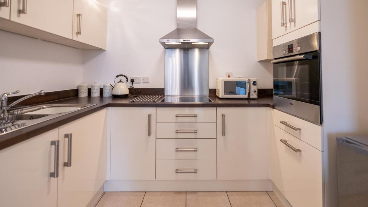 Apartment Hansen Court - Stylish Bay With Parking And River Views *