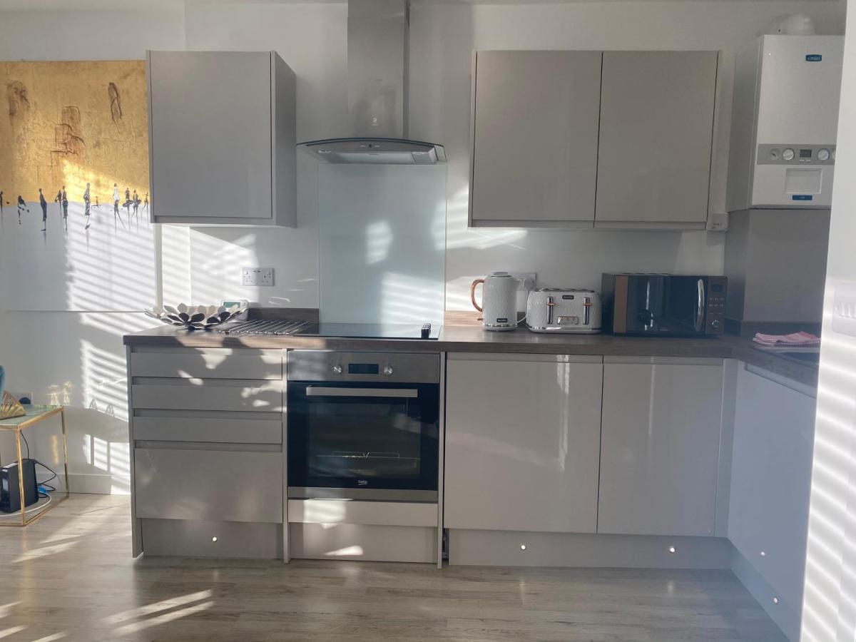 Stylish Pontcanna Flat Near Centre Cardiff