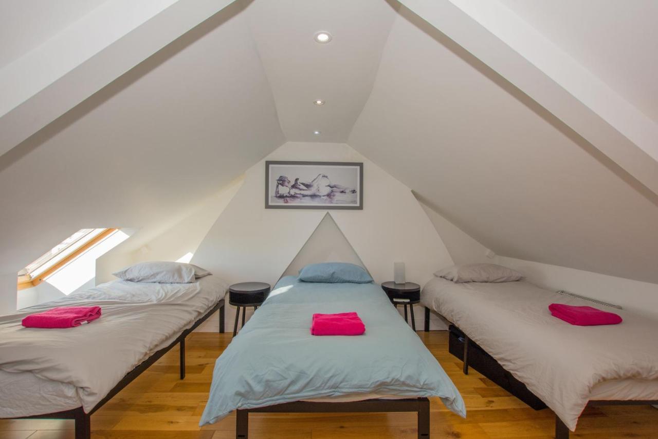By Lushlets - Centre Hot Tub Pool Table - Great For Hens Stags & Rugby Groups! Holiday home Cardiff