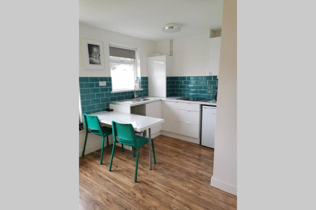 Apartment Stylish Bungalow, Close To Centre