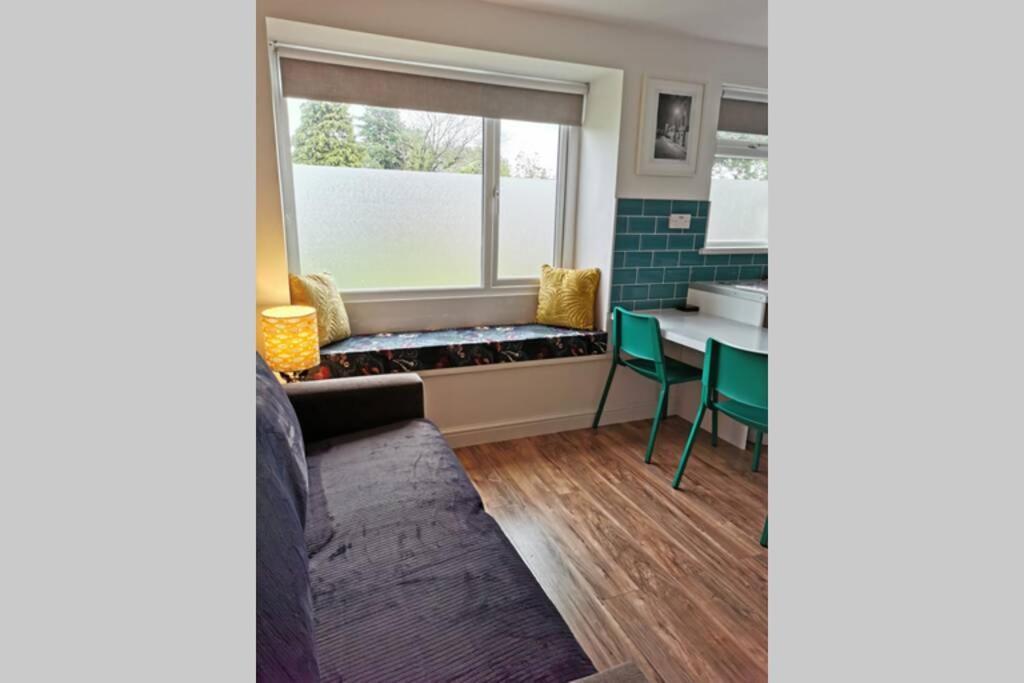 Stylish Bungalow, Close To Centre Apartment
