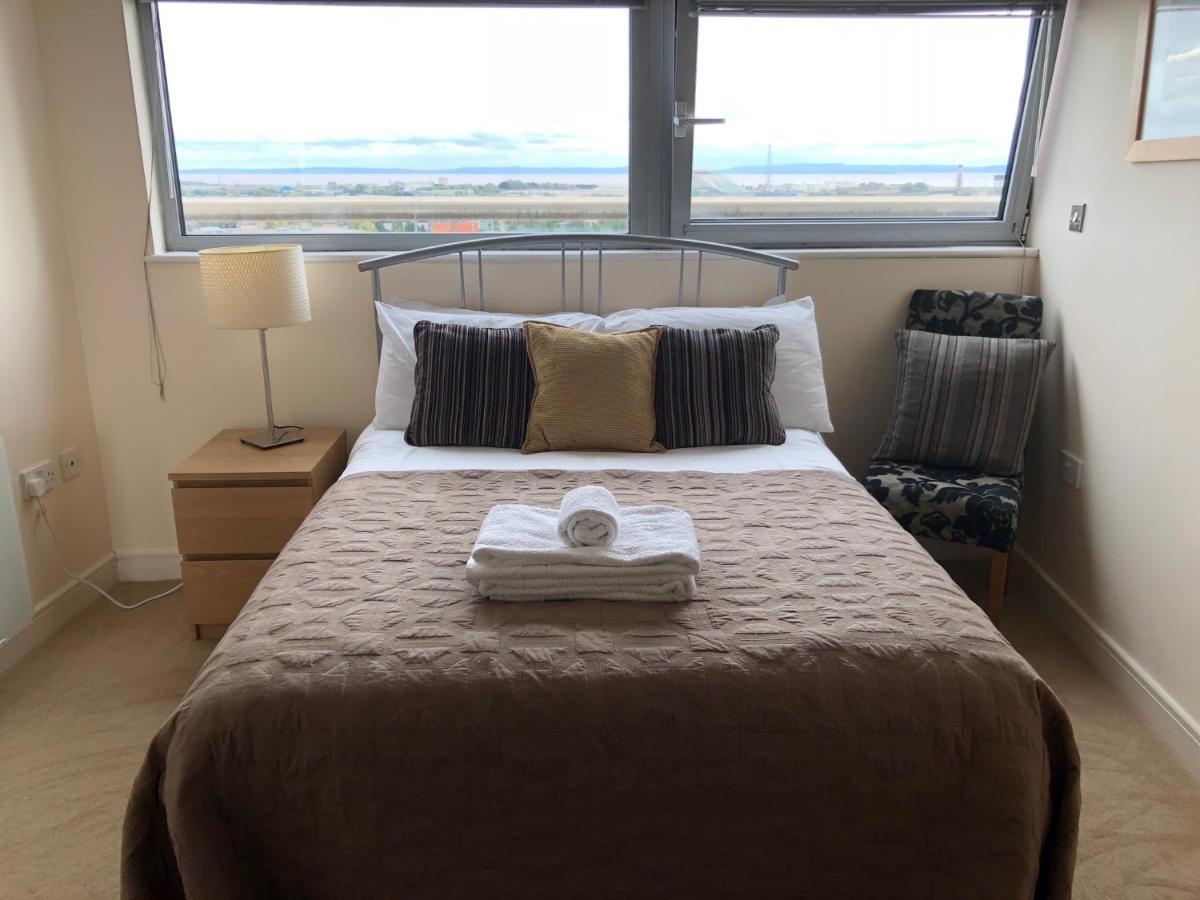 Apartment Sky Night Serviced Cardiff