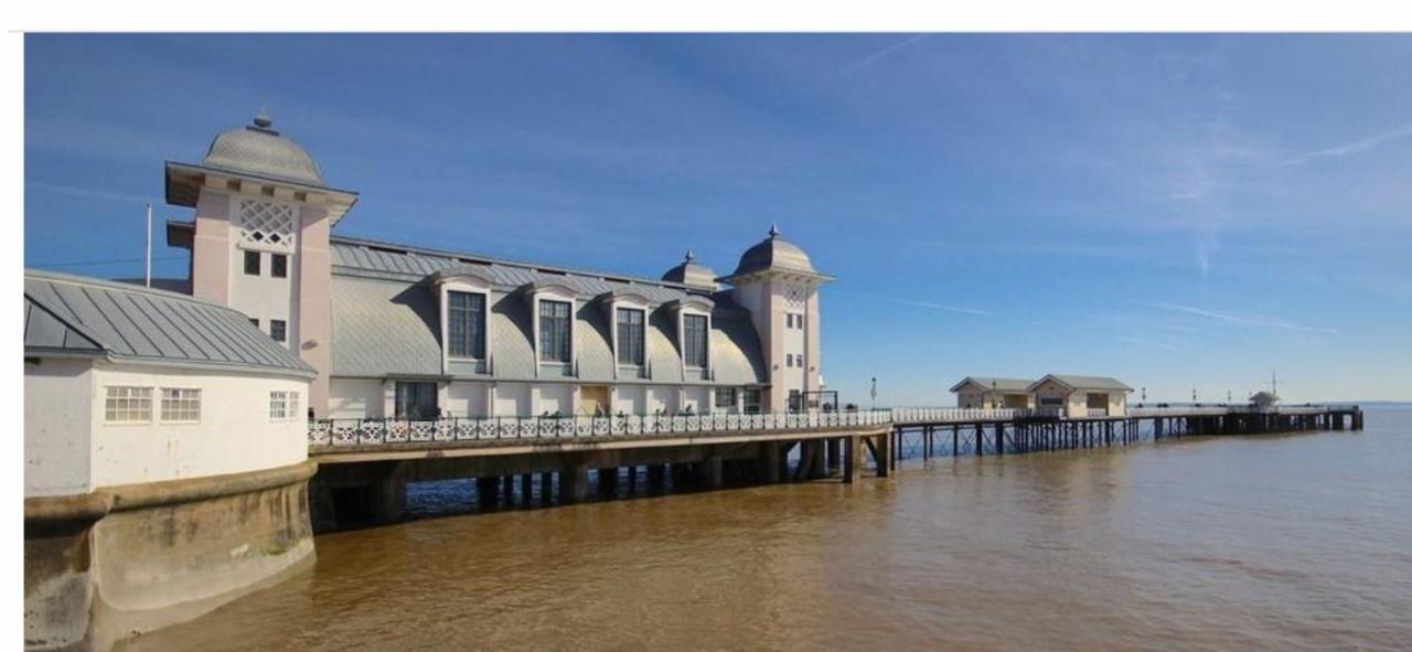 Private Spa, Steam Room, Sauna, Large Hot Tub And Gym In Stunning 3 Bedroom Apartment