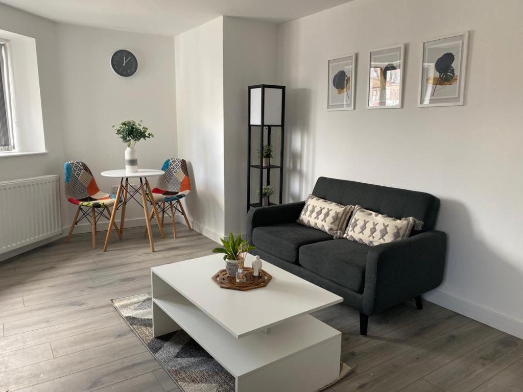 Northcote Apartment