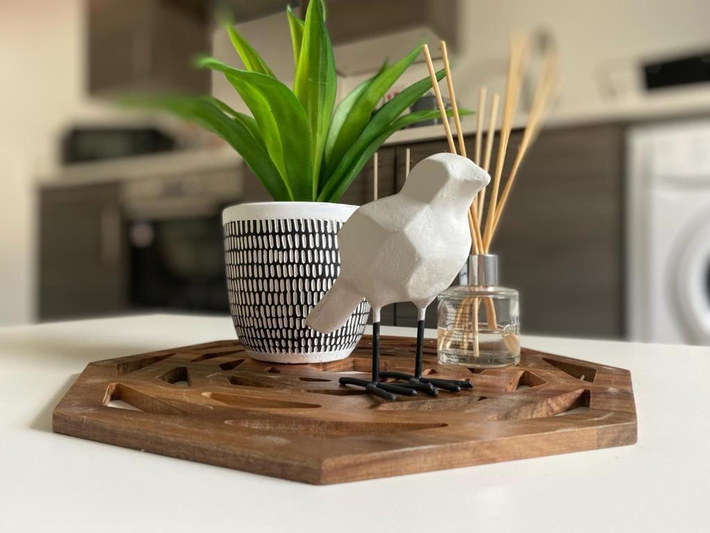 Northcote Apartment *