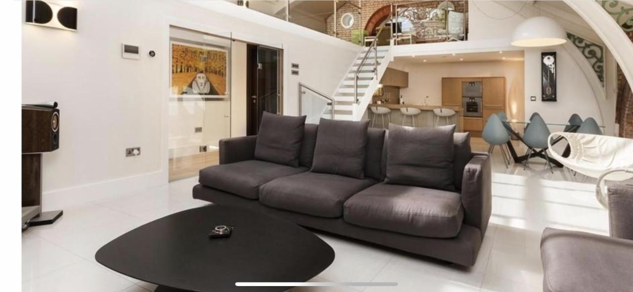 Private Spa, Steam Room, Sauna, Large Hot Tub And Gym In Stunning 3 Bedroom Apartment