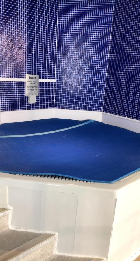Stunning Holiday With Free Gym And Parking Apartment Cardiff